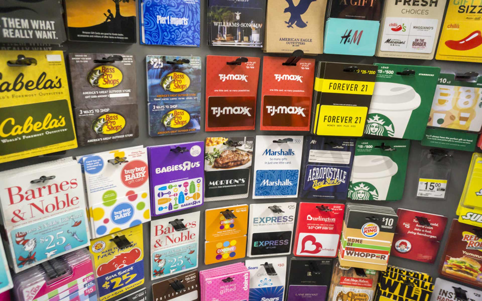 Dash 2 Cash Pawn Shop buys and sells gift cards